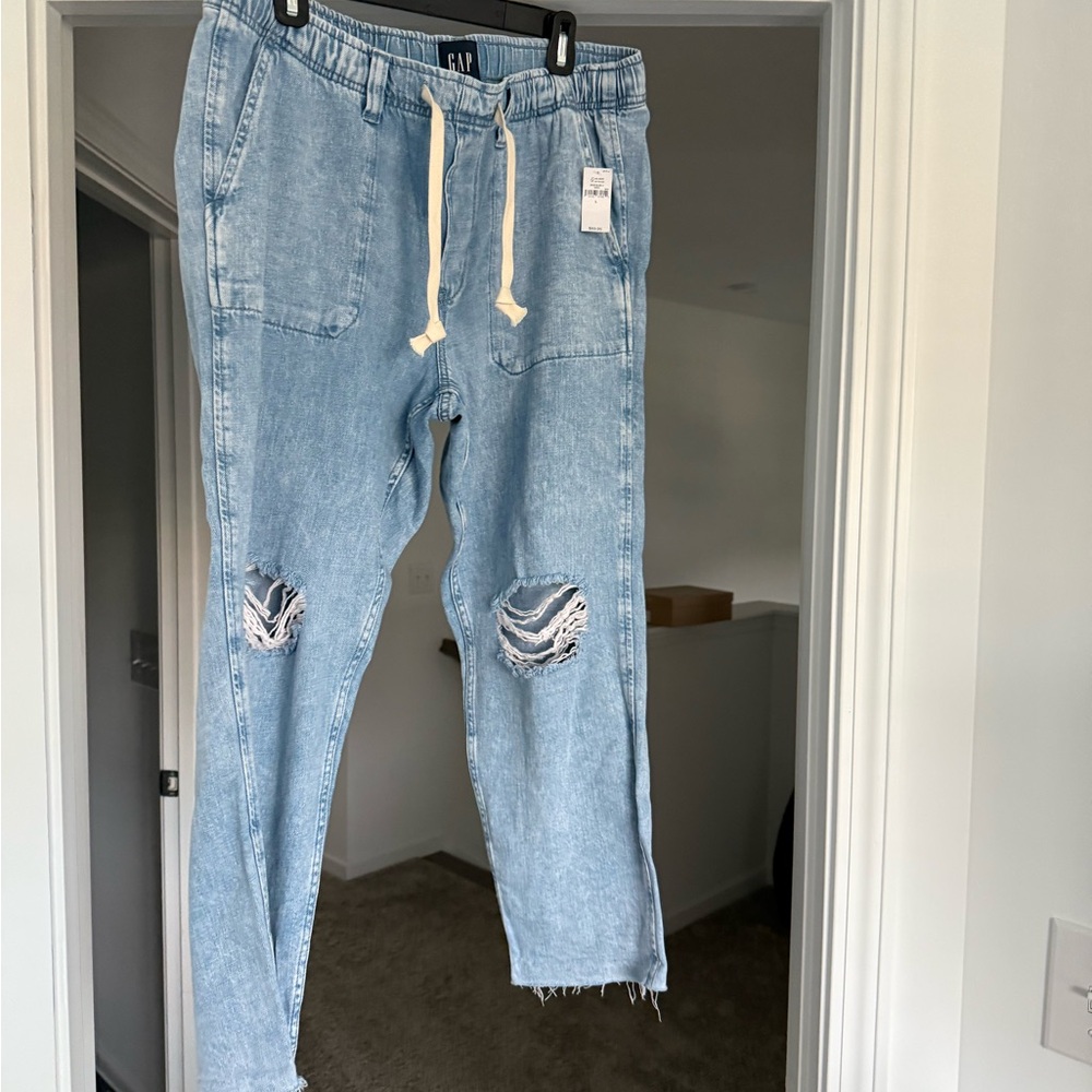 GAP Light Blue Distressed Jeans size L